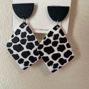 ❤️JUST IN!❤️ Addie Black and White Cow Print Diamond Shaped Earrings